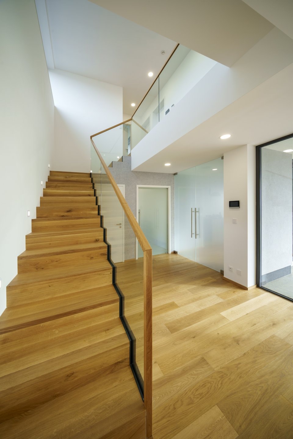 GLASS VISION skleněné zábradlí v U profilu