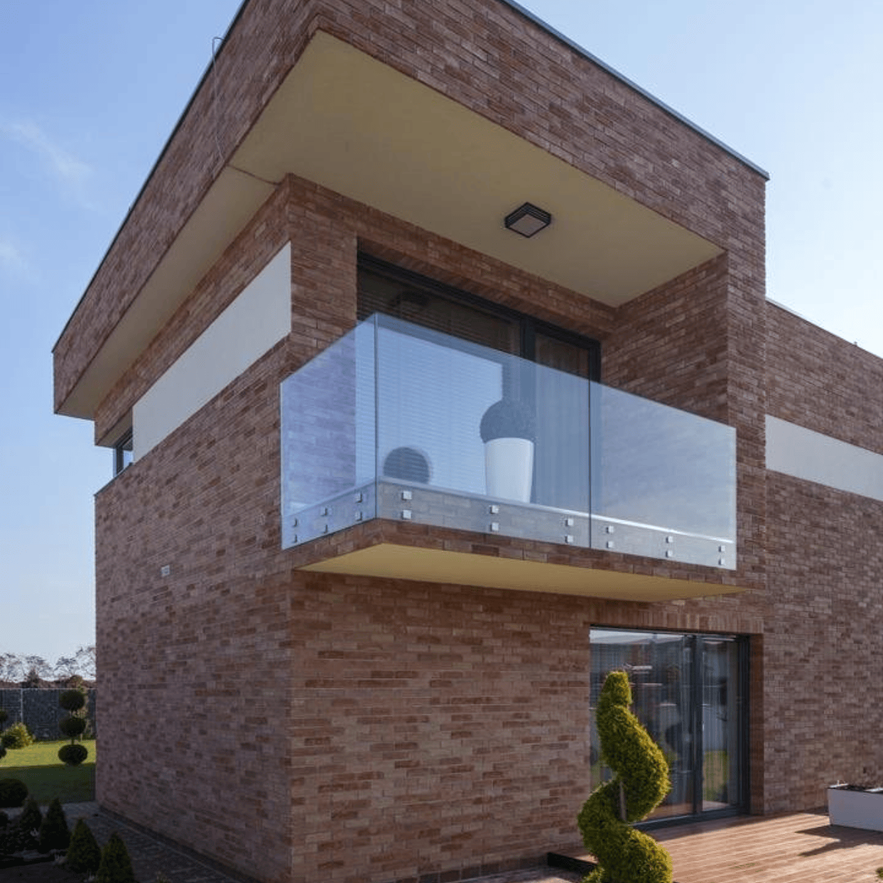 GLASS VISION skleněné zábradlí na balkóně